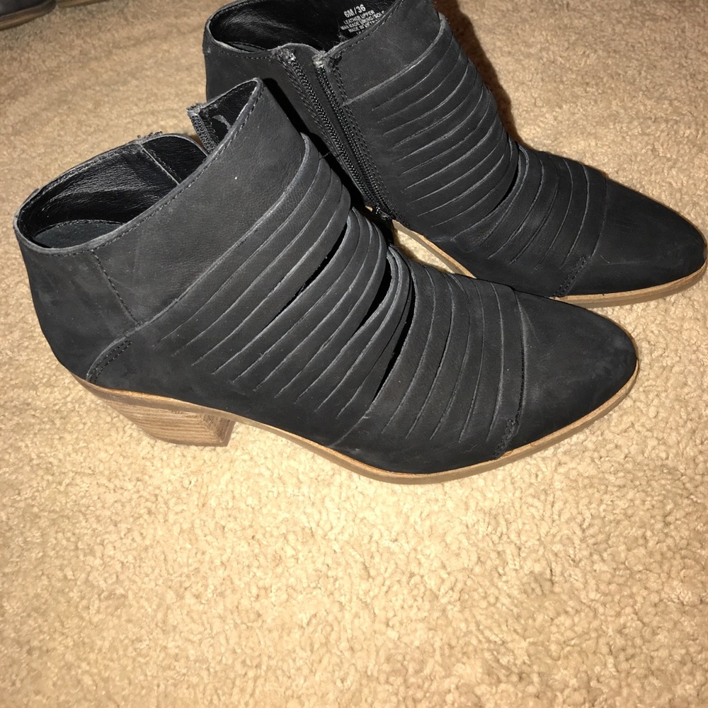 Lucky Brand booties